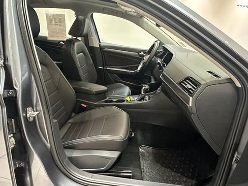 Used 2023 Volkswagen Jetta SE FWD image 7