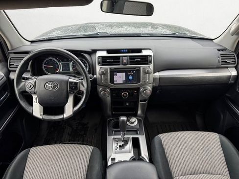 Used 2016 Toyota 4Runner SR5 AWD/4WD image 10