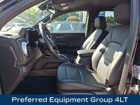 Used 2024 Chevrolet Colorado LT w/ LT Convenience Package III AWD/4WD image 2