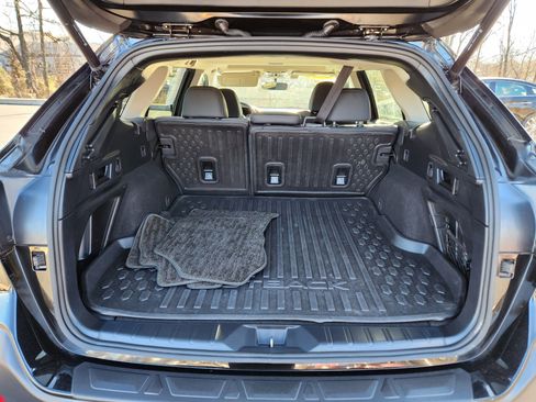 Used 2022 Subaru Outback Onyx Edition XT w/ Popular Package #2 image 8