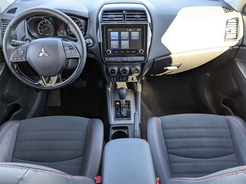Used 2025 Mitsubishi Outlander Sport SE image 33