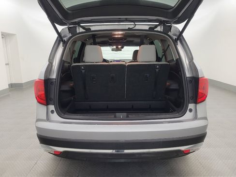 Used 2016 Honda Pilot Touring image 29