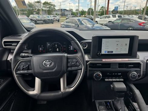 Certified 2026 Toyota 4Runner SR5 AWD/4WD image 13