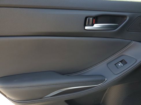 Used 2020 Toyota Avalon XSE image 12