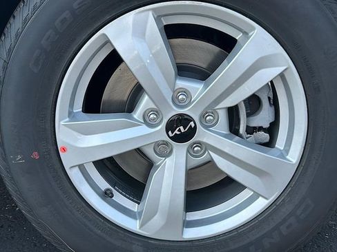 New 2025 Kia Sorento LX image 24