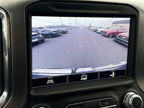 Used 2022 GMC Sierra 1500 Denali w/ Denali Premium Package image 18