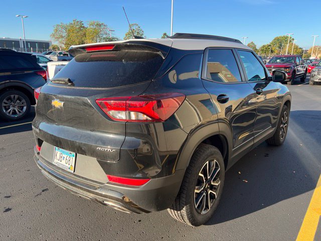 Used 2023 Chevrolet TrailBlazer ACTIV w/ Convenience Package FWD image 2