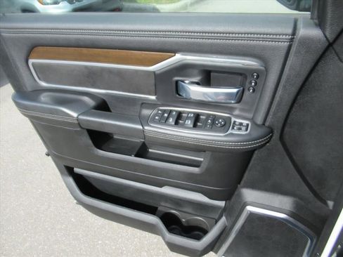 Used 2024 RAM 2500 Laramie image 28