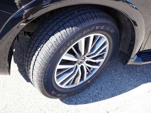 Used 2023 Nissan Armada SL AWD/4WD image 13