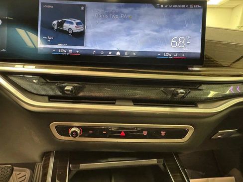 Used 2026 BMW X7 xDrive40i AWD/4WD image 8