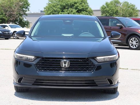Used 2023 Honda Accord EX image 2