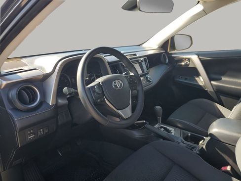 Used 2018 Toyota RAV4 XLE image 28