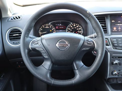 Used 2019 Nissan Pathfinder SL w/ SL Premium Package AWD/4WD image 28