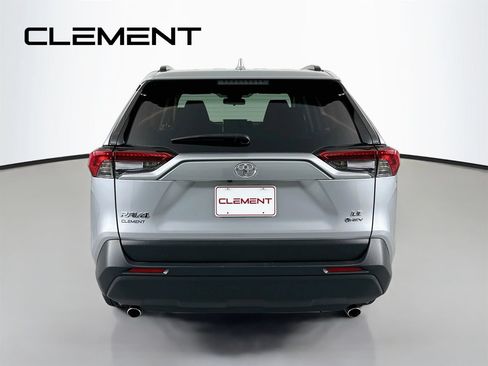 Used 2025 Toyota RAV4 LE AWD/4WD image 8