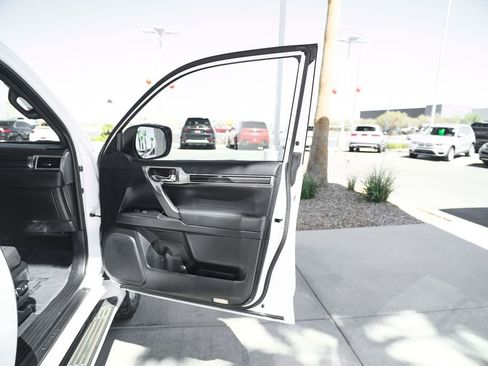 Used 2023 Lexus GX 460 Premium w/ Premium Plus Package AWD/4WD image 11