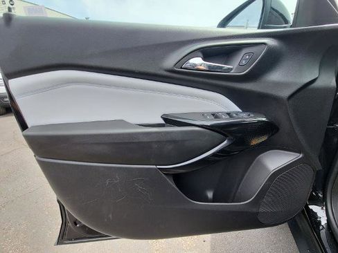 Used 2025 Chevrolet Trax LT w/ Driver Confidence Package image 21