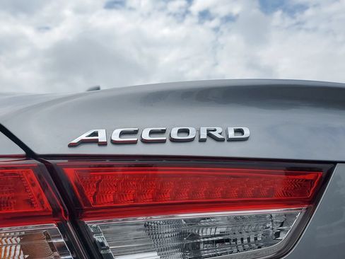 Used 2022 Honda Accord EX-L image 8