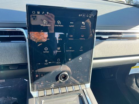 New 2026 GMC Sierra EV Elevation image 15