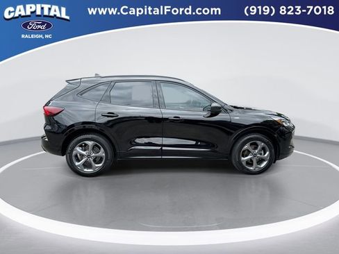 Certified 2024 Ford Escape ST-Line w/ Tech Pack #1 AWD/4WD image 9