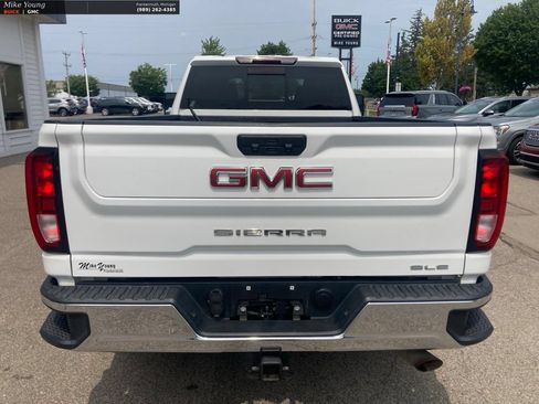 Used 2022 GMC Sierra 2500 SLE w/ SLE Value Package; AWD/4WD image 6