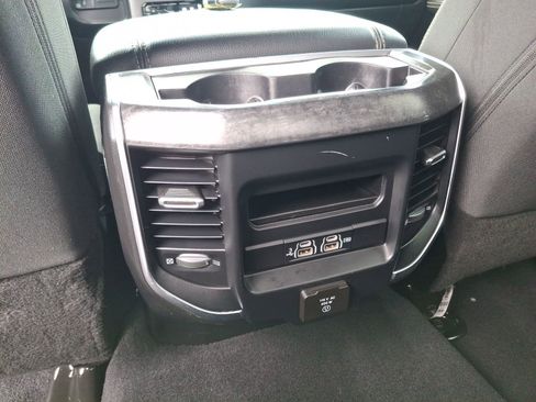 Certified 2019 RAM 3500 Big Horn AWD/4WD image 17