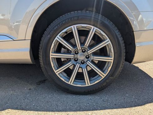 Used 2017 Audi Q7 3.0T Prestige AWD/4WD image 30