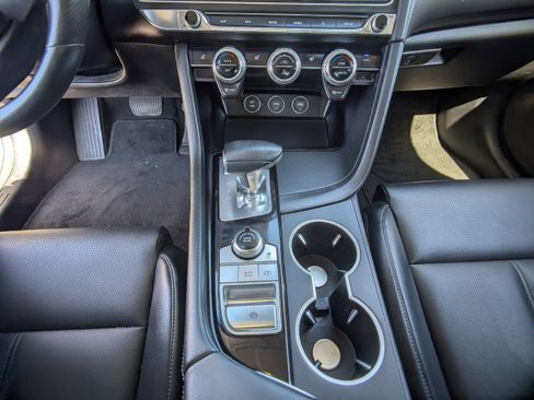 Used 2023 Genesis G70 2.0T AWD/4WD image 23