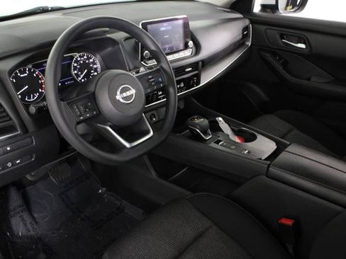 Certified 2024 Nissan Rogue SV FWD image 19