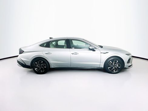 Used 2025 Hyundai Sonata SEL FWD image 10