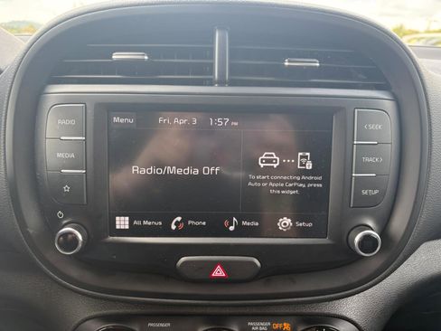 Used 2025 Kia Soul LX FWD image 24