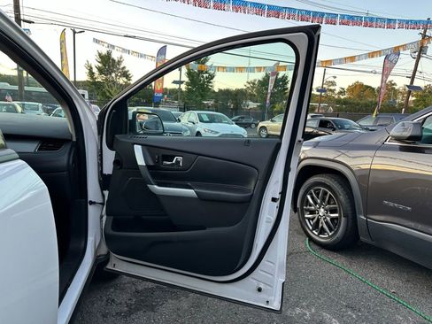 Used 2013 Ford Edge SEL image 21