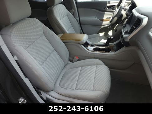 Used 2019 GMC Acadia SLE FWD image 40