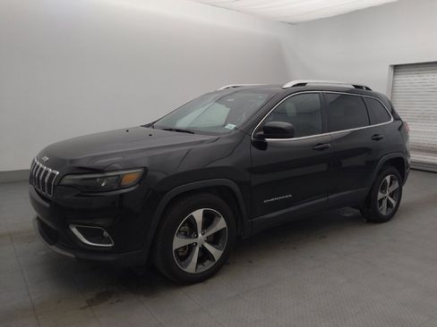 Used 2021 Jeep Cherokee Limited image 2