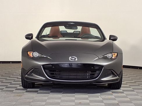 Used 2023 MAZDA MX-5 Miata Grand Touring RWD image 2