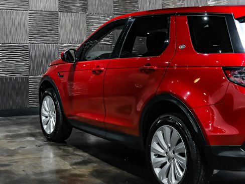 Used 2020 Land Rover Discovery Sport SE AWD/4WD image 12