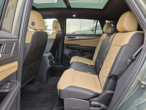 New 2026 Volkswagen Atlas Cross Sport SE image 9