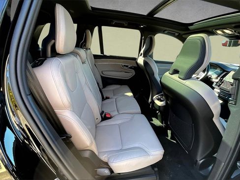 New 2026 Volvo XC90 B6 Ultra w/ Protection Package image 10