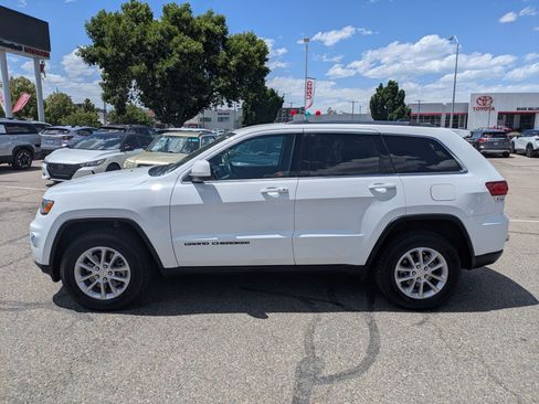 Used 2021 Jeep Grand Cherokee Laredo AWD/4WD image 10