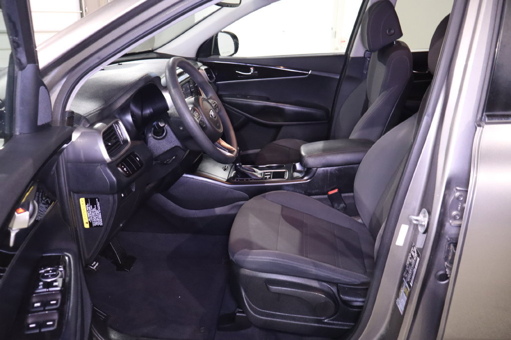 Used 2017 Kia Sorento FWD image 26