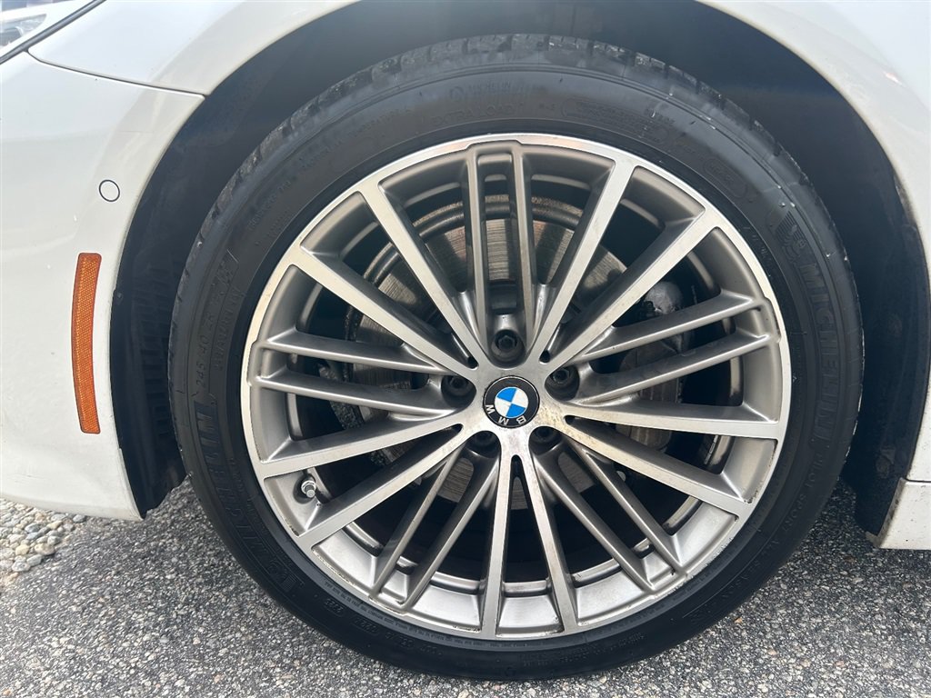 Used 2017 BMW 530i RWD image 10