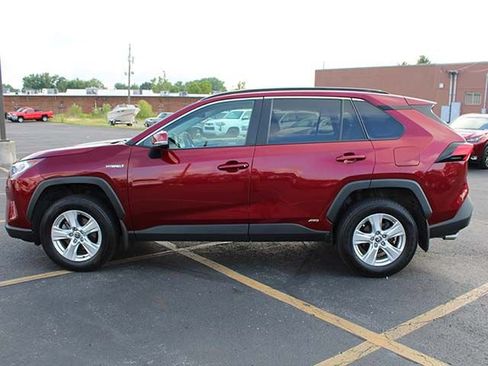 Certified 2021 Toyota RAV4 XLE w/ Convenience Package AWD/4WD image 7
