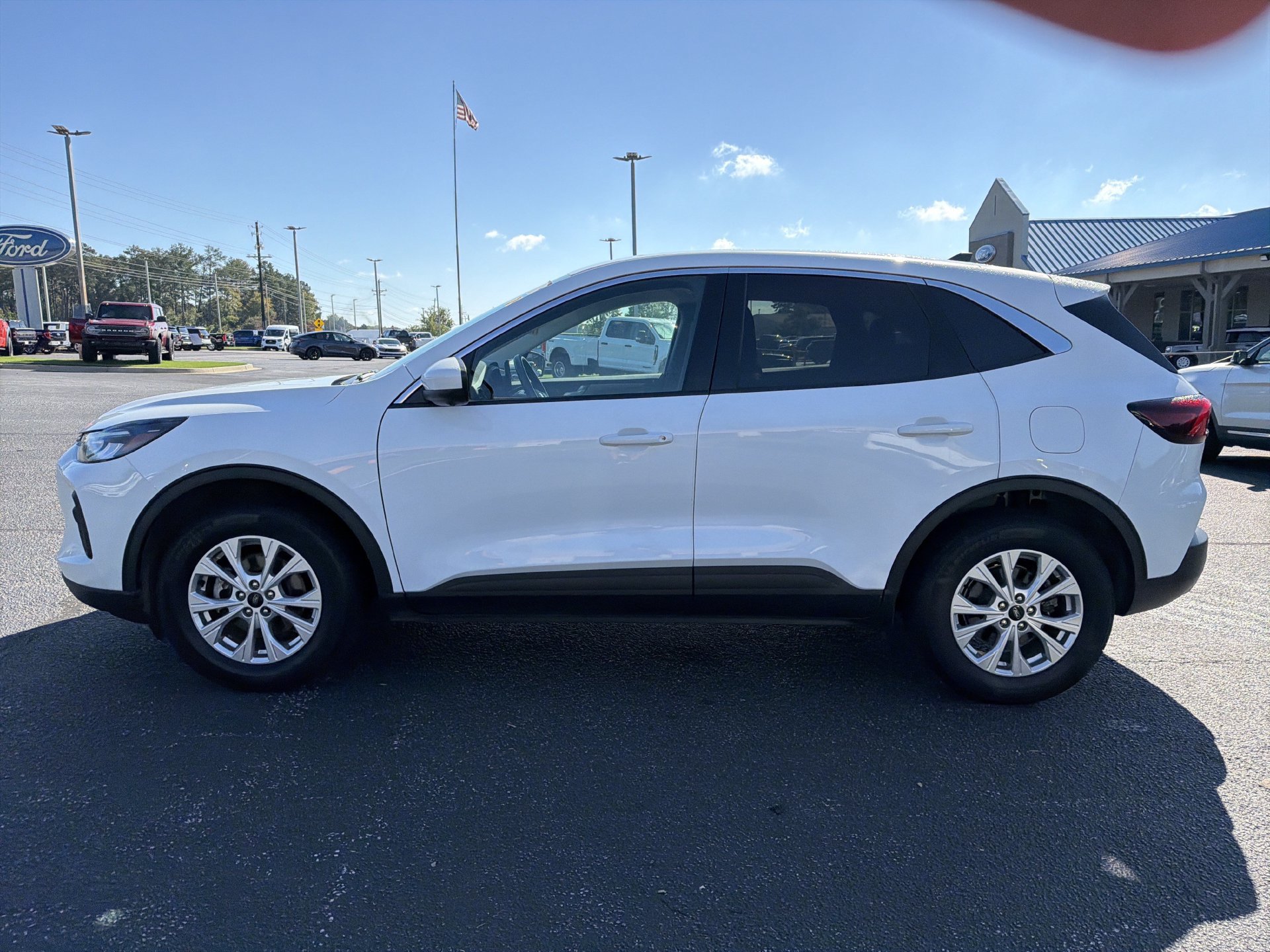 Certified 2023 Ford Escape Active w/ Tech Pack #2 AWD/4WD image 11