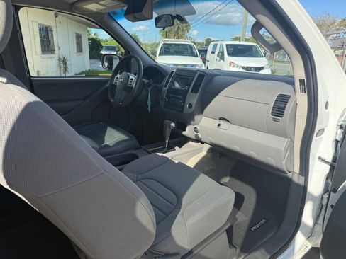 Used 2018 Nissan Frontier S image 22