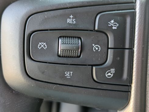 Used 2022 GMC Yukon Denali w/ Advanced Technology Package image 23