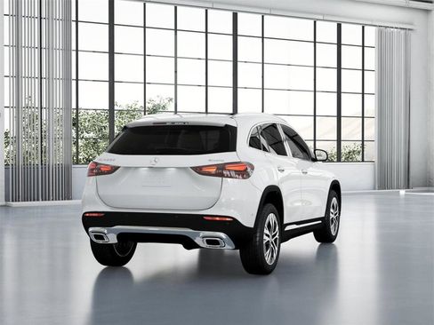 New 2026 Mercedes-Benz GLA 250 4MATIC image 23