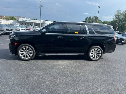 Used 2024 Chevrolet Suburban Premier AWD/4WD image 34