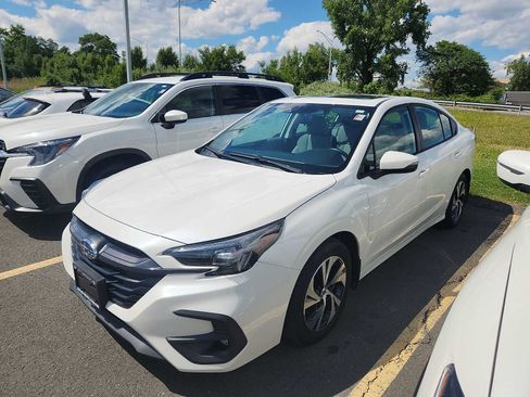 Used 2024 Subaru Legacy Premium AWD/4WD image 3
