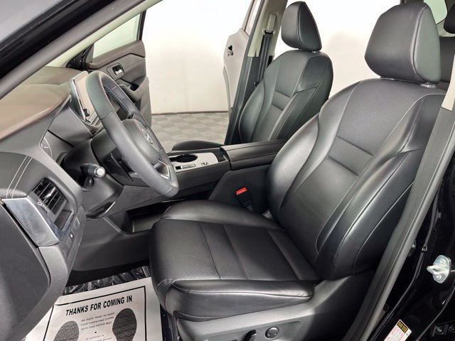 Used 2023 Nissan Rogue SV w/ SV Premium B Package FWD image 20