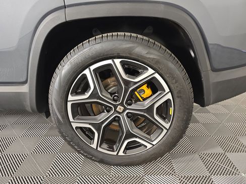 Used 2023 Rivian R1S Adventure image 10