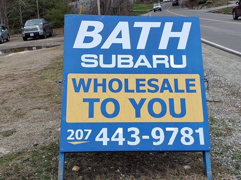 Used 2011 Subaru Outback 2.5i AWD/4WD image 2